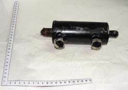 1221 Cilindr 80-4216110 (upravlenie zadn.VOM) (9831)