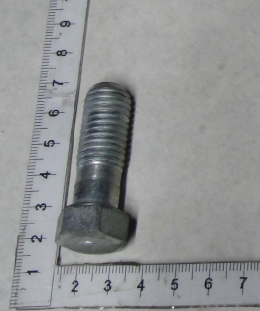 1221 Bolt krepleniya dvigatelya 260-1001025 (14206)