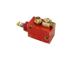 Гцилиндр реверса наклонной камеры КЗК-12-1790200А