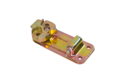 Фиксатор двери 130-6106101 лев.