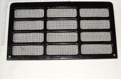 MTZ Reshetka kapota nizhnyaya 80-8401020 (ne pod farireshetka) (13272)