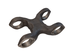 Вилка двойного шарнира (карданна заднего моста) 700.22.04.012