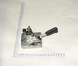 MTZ Zamok UK 80-6105050-01 pravii dveri (10473)