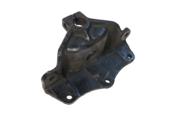 Кронштейн передн.ресс.передн. 130-2902445