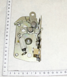 GAZ Zamok dveri prav.v sb s fiksatorom (GAZ-3307) 4301-610548486 (12780)