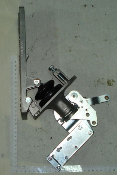 K-744 Pedal upravleniya podachi topliva 208 993 (15181)