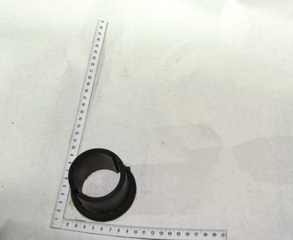 MTZ Vtulka capfi nizhn.70-3001101 (plast) (10012)