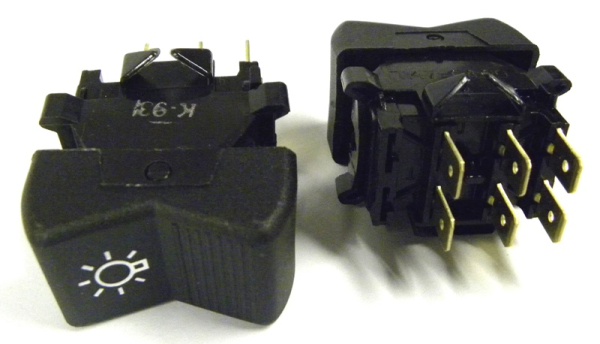 MTZ Pereklyuchatel P 147-04-29 glavnii svet (VAZ) (6856)