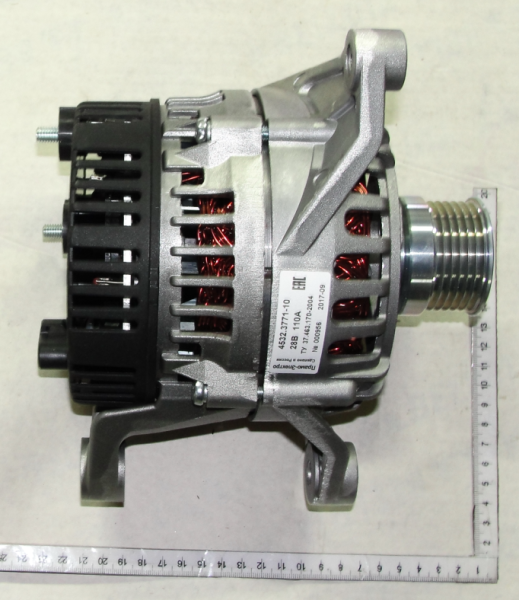 Generator YAMZ-238ND N4532.3771-10 28V 110A poliklinov remen K-744 (12683)