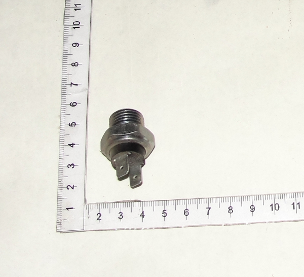 MTZ Viklyuchatel VK-418 (svet.zad. hodasharik pod shteker)MAZKAMAZ (1302.3768-01) (10600)