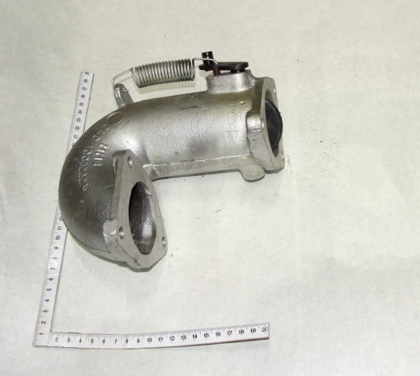 MTZ Patrubok v sb. 240-1003220-V-03 mezhdu kollekt. vpusk. i truboi podvodyasch. (10029)